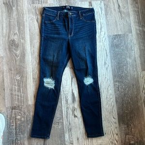 Hollister dark wash Jean